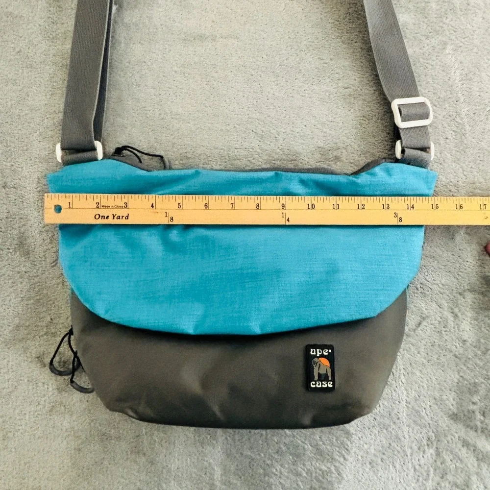 Ape Case AC580 Lifestyle Camera Tablet Shoulder Bag Teal Messenger Adjustable
